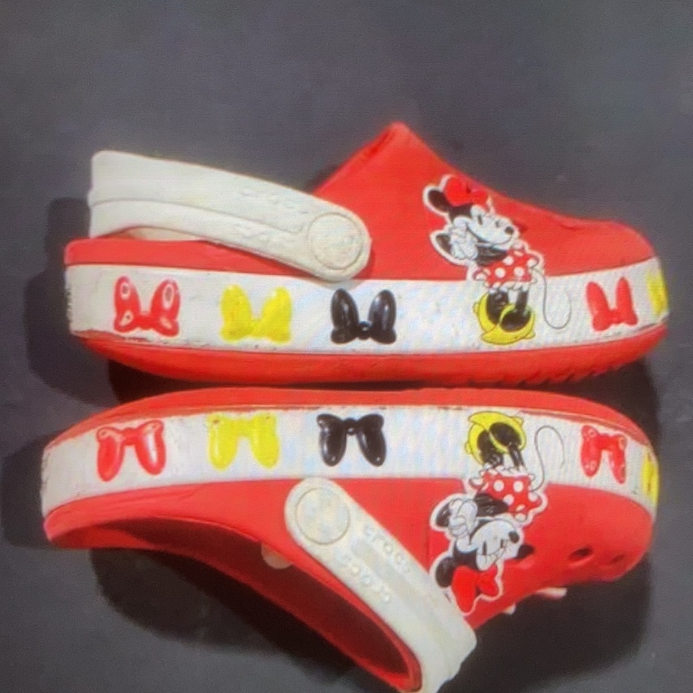 Red Disney pattern perforated shoes
